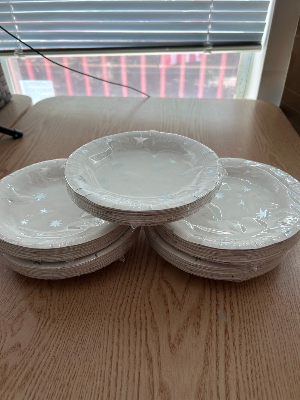 New 100ct Spritz Snack Paper Plates/Bowls White with Silver Stars🌟 size 6.89”